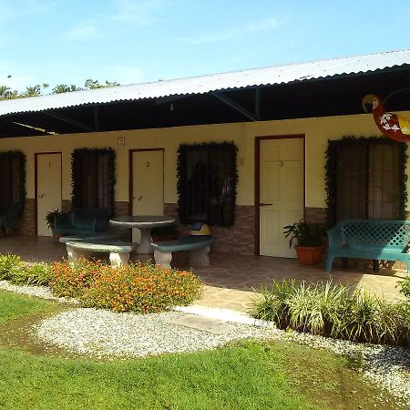 Hotel Margarita Sierpe Екстериор снимка
