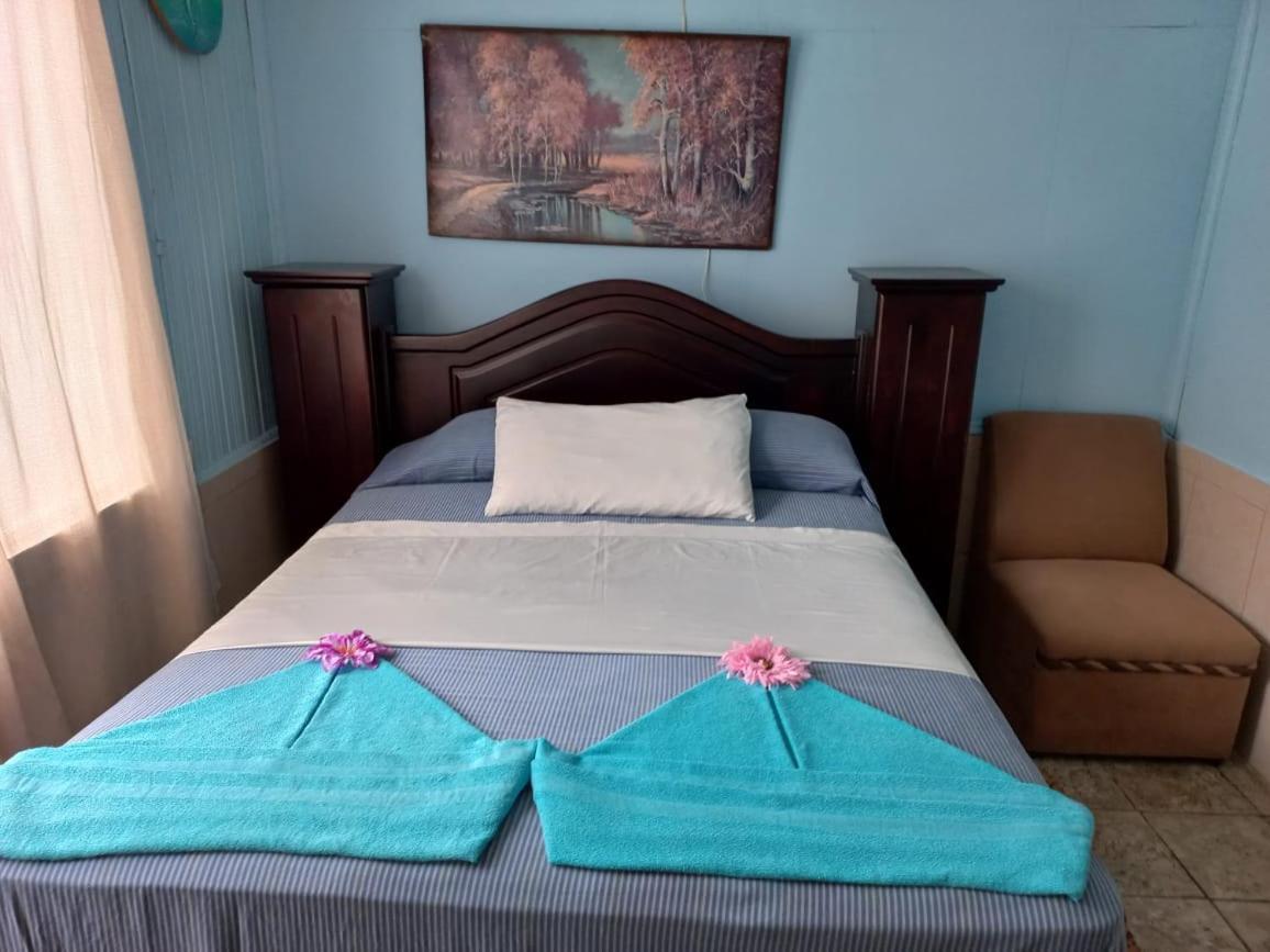 Hotel Margarita Sierpe Екстериор снимка