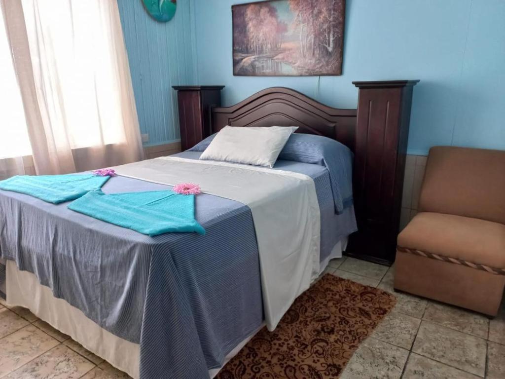Hotel Margarita Sierpe Екстериор снимка